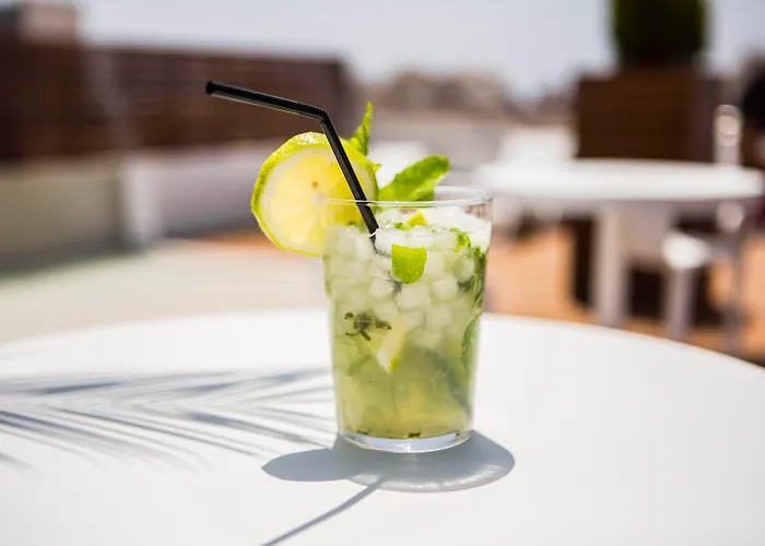 Voramar فندق 4*